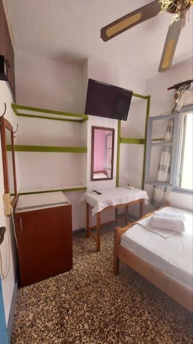 Old Town With Window Apartment Rethymno (Crete)